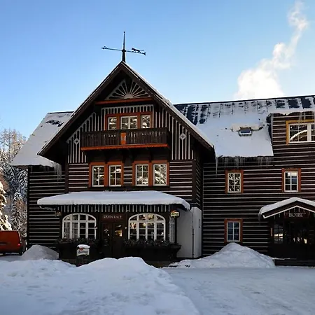 Tri Ruze Špindlerŭv Mlýn