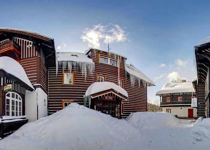 Szálloda Tri Ruze 3*