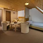 Tři Růže Hotel