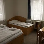 Tři Růže 3*