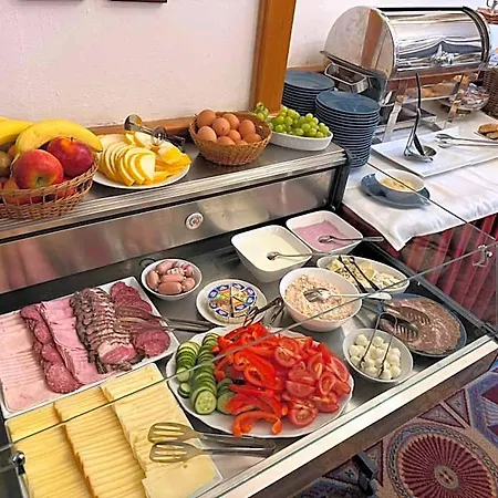 Tri Ruze Špindlerŭv Mlýn